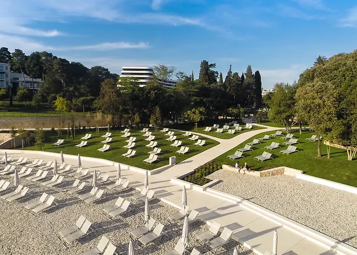 Monte Mulini Adults Exclusive By Maistra Collection