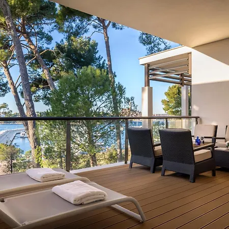 Monte Mulini Adults Exclusive By Maistra Collection Ρόβινι