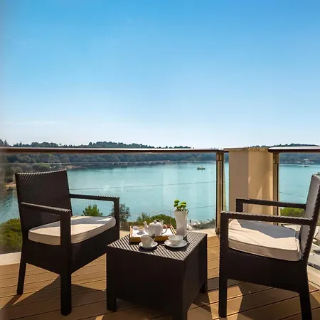 Monte Mulini Adults Exclusive By Maistra Collection